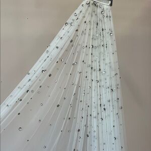 Untamed Petals Jezebel Veil